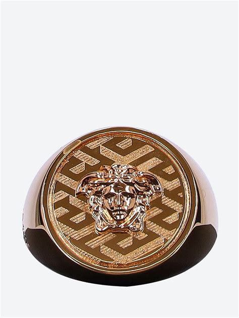 versace men's jewelry stores